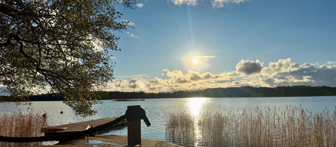 Tähti-Huvilat, Meriluodon Tähti-huvila saaristossa.