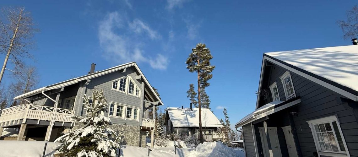 Talvinen huvila Riihivuoressa tammikuun edulliselle huvilaviikonlopulle ystäväporukalle tai perhejuhlille